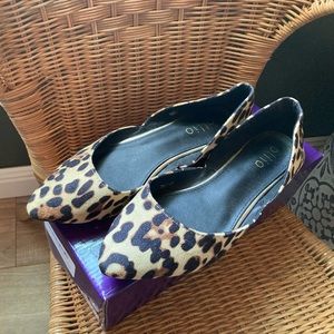 Women’s Size 8 Leopard Print Flats